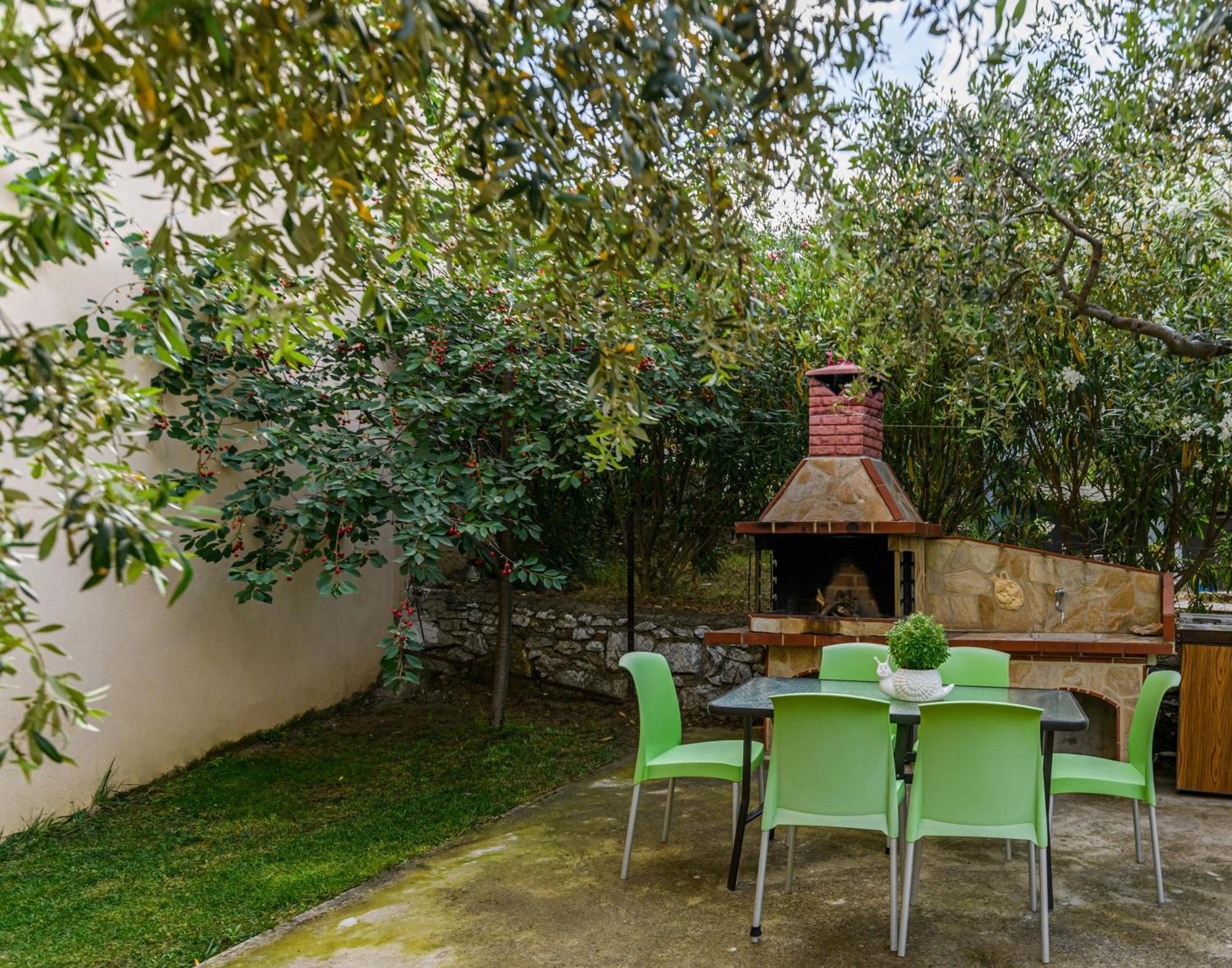 La Verde Apartments Лименария Экстерьер фото